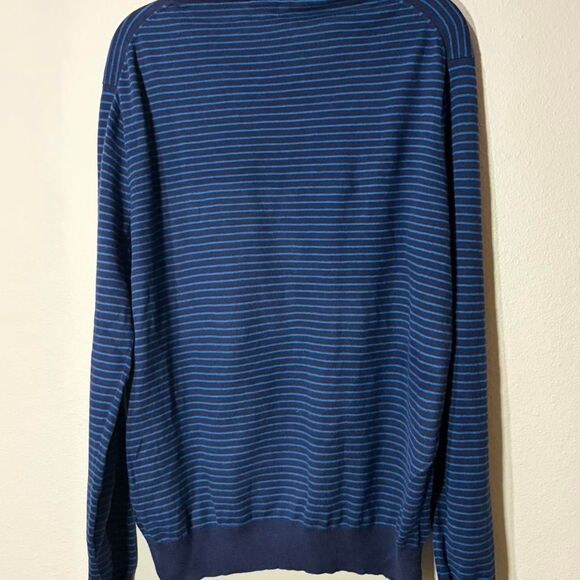 Jcrew Men's Navy and Blue Jumper - Picture 2 of 6